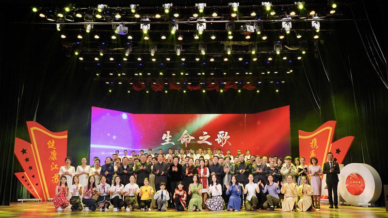 一场90分钟的晚会，竟然响起30多次掌声，奥妙何在？