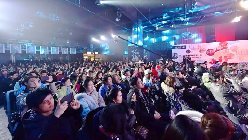 这些音乐大咖齐聚一堂，见证他们的诞生！